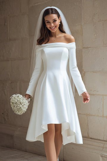 Satin ivoire Une ligne dénudée Robe de mariée midi à manches
